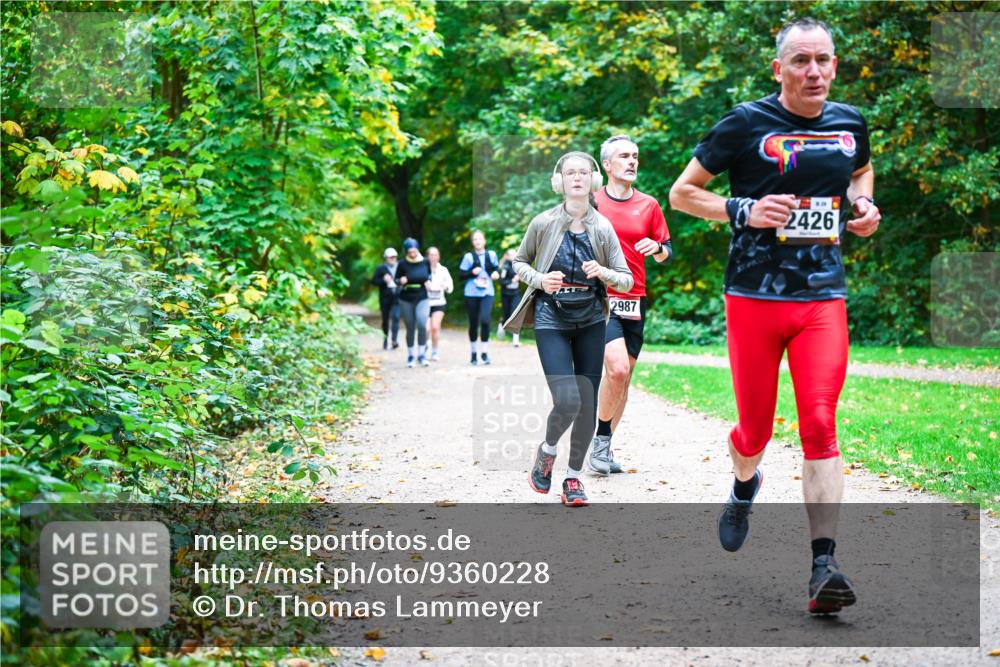 12.10.2025 - Bramfelder Halbmarathon 2025 Dr. Thomas Lammeyer http://msf.ph/oto/9360228 12.10.2025 11:11:15 Laufen 2987, 829, 2426 meine-sportfotos.de