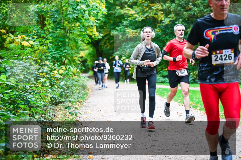12.10.2025 - Bramfelder Halbmarathon 2025 Dr. Thomas Lammeyer http://msf.ph/oto/9360232 12.10.2025 11:11:16 Laufen 2987, 2426 meine-sportfotos.de