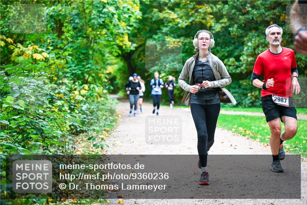 12.10.2025 - Bramfelder Halbmarathon 2025 Dr. Thomas Lammeyer http://msf.ph/oto/9360236 12.10.2025 11:11:16 Laufen 2987 meine-sportfotos.de