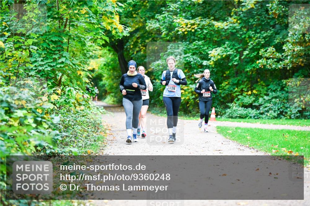 12.10.2025 - Bramfelder Halbmarathon 2025 Dr. Thomas Lammeyer http://msf.ph/oto/9360248 12.10.2025 11:11:19 Laufen 281, 2226, 2736 meine-sportfotos.de