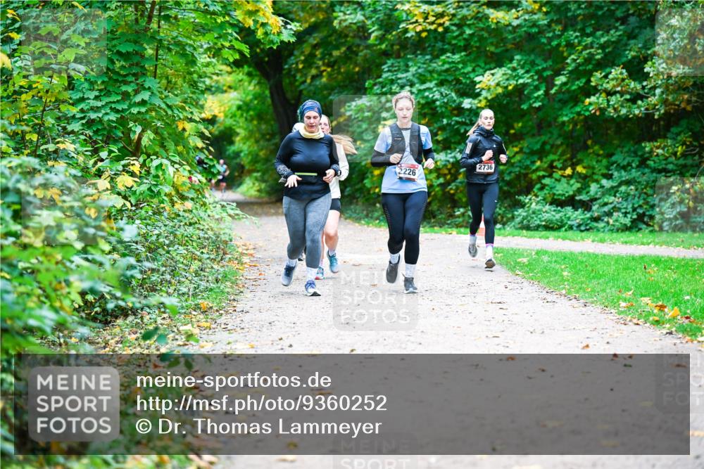 12.10.2025 - Bramfelder Halbmarathon 2025 Dr. Thomas Lammeyer http://msf.ph/oto/9360252 12.10.2025 11:11:19 Laufen 2736, 2226 meine-sportfotos.de