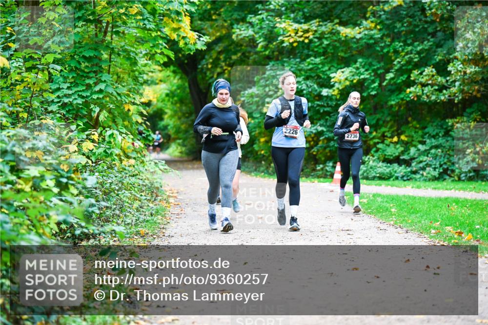12.10.2025 - Bramfelder Halbmarathon 2025 Dr. Thomas Lammeyer http://msf.ph/oto/9360257 12.10.2025 11:11:20 Laufen 2226, 2736 meine-sportfotos.de