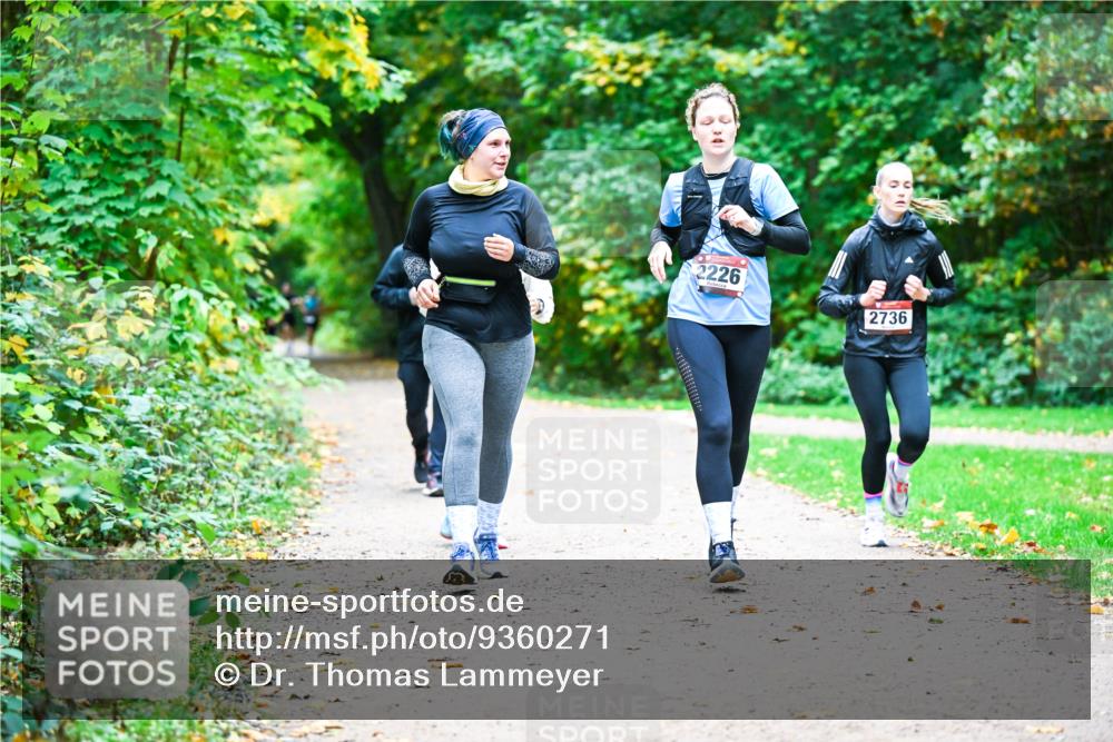 12.10.2025 - Bramfelder Halbmarathon 2025 Dr. Thomas Lammeyer http://msf.ph/oto/9360271 12.10.2025 11:11:22 Laufen 2226, 2736 meine-sportfotos.de
