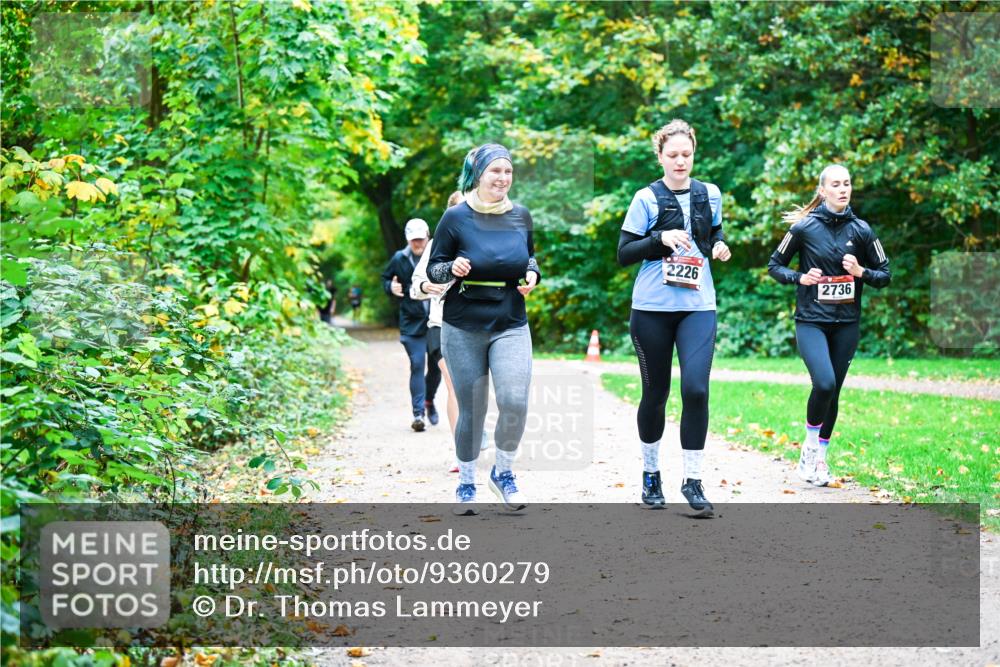 12.10.2025 - Bramfelder Halbmarathon 2025 Dr. Thomas Lammeyer http://msf.ph/oto/9360279 12.10.2025 11:11:23 Laufen 10, 2226, 2736 meine-sportfotos.de