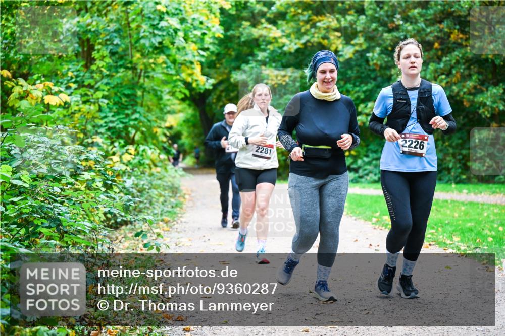 12.10.2025 - Bramfelder Halbmarathon 2025 Dr. Thomas Lammeyer http://msf.ph/oto/9360287 12.10.2025 11:11:24 Laufen 2281, 2226 meine-sportfotos.de