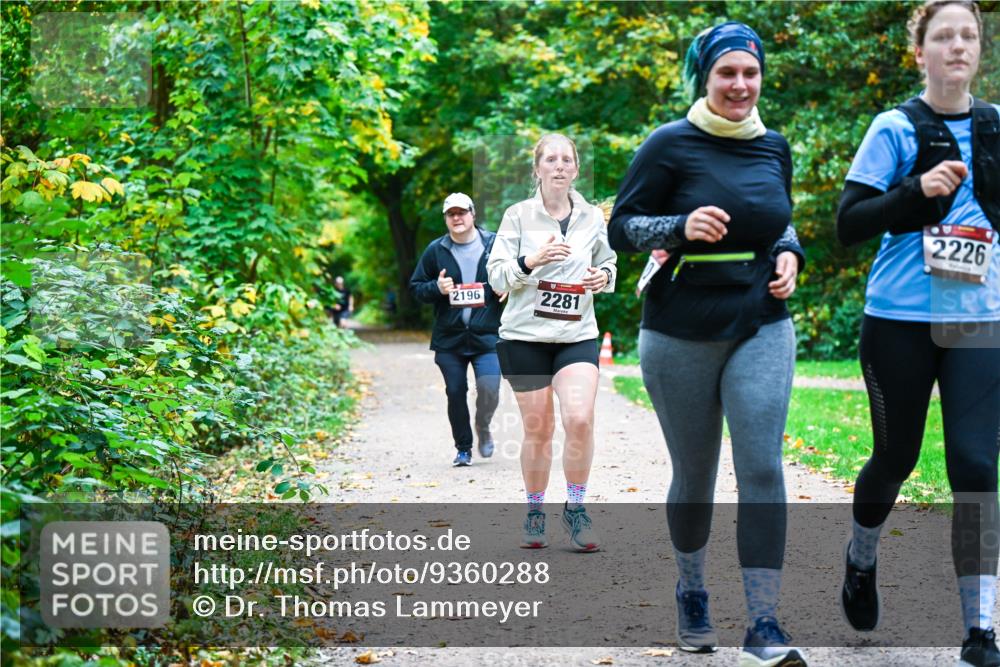 12.10.2025 - Bramfelder Halbmarathon 2025 Dr. Thomas Lammeyer http://msf.ph/oto/9360288 12.10.2025 11:11:24 Laufen 2196, 2281, 2226 meine-sportfotos.de