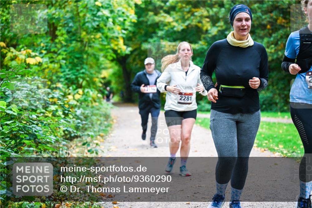 12.10.2025 - Bramfelder Halbmarathon 2025 Dr. Thomas Lammeyer http://msf.ph/oto/9360290 12.10.2025 11:11:25 Laufen 2281 meine-sportfotos.de