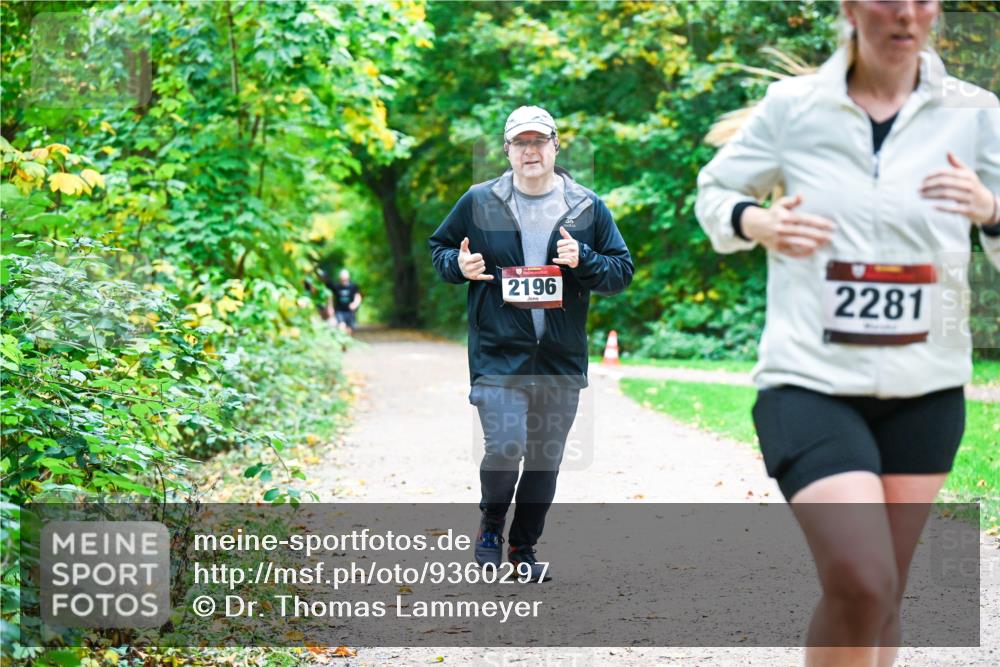 12.10.2025 - Bramfelder Halbmarathon 2025 Dr. Thomas Lammeyer http://msf.ph/oto/9360297 12.10.2025 11:11:26 Laufen 2196, 2281 meine-sportfotos.de