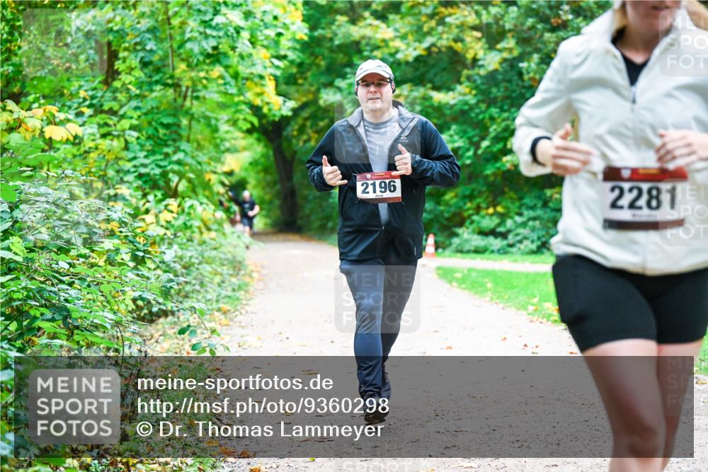 12.10.2025 - Bramfelder Halbmarathon 2025 Dr. Thomas Lammeyer http://msf.ph/oto/9360298 12.10.2025 11:11:26 Laufen 2196, 2281 meine-sportfotos.de