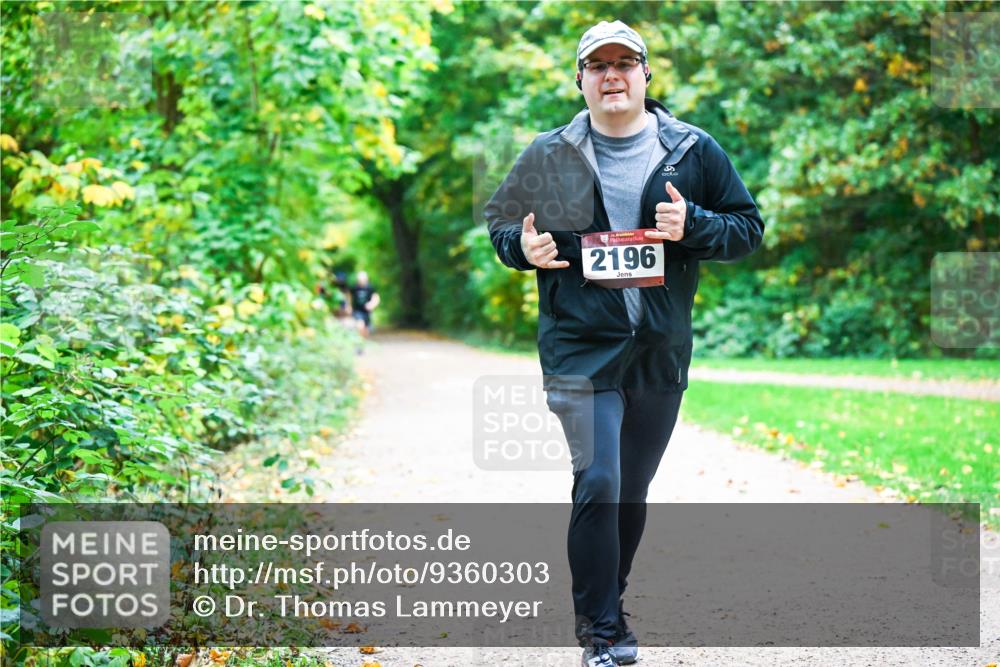 12.10.2025 - Bramfelder Halbmarathon 2025 Dr. Thomas Lammeyer http://msf.ph/oto/9360303 12.10.2025 11:11:27 Laufen 2196, 9 meine-sportfotos.de