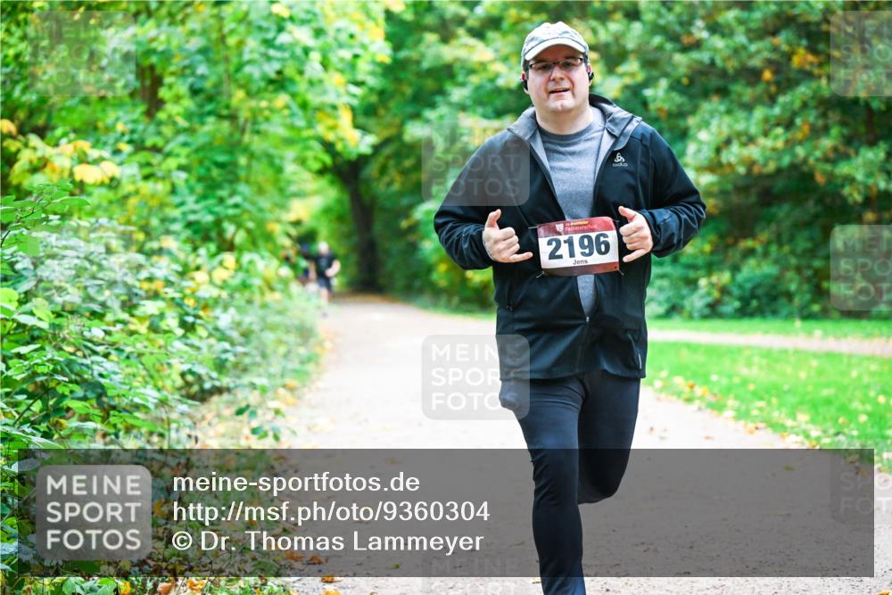 12.10.2025 - Bramfelder Halbmarathon 2025 Dr. Thomas Lammeyer http://msf.ph/oto/9360304 12.10.2025 11:11:27 Laufen 34, 2196 meine-sportfotos.de