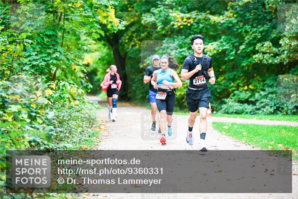12.10.2025 - Bramfelder Halbmarathon 2025 Dr. Thomas Lammeyer http://msf.ph/oto/9360331 12.10.2025 11:11:41 Laufen 2563, 2714 meine-sportfotos.de