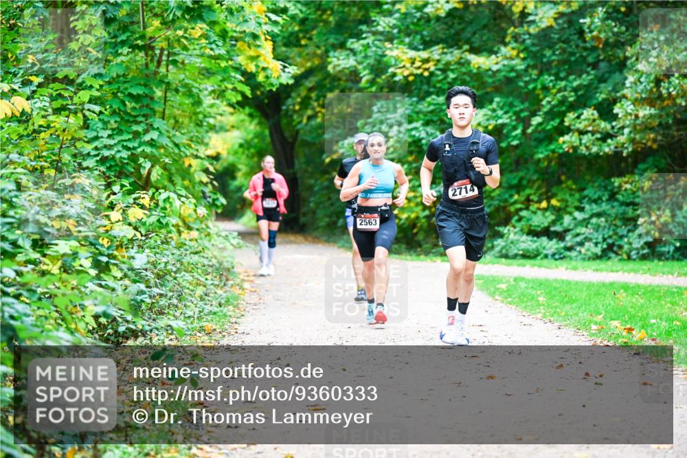 12.10.2025 - Bramfelder Halbmarathon 2025 Dr. Thomas Lammeyer http://msf.ph/oto/9360333 12.10.2025 11:11:41 Laufen 2563, 2714 meine-sportfotos.de