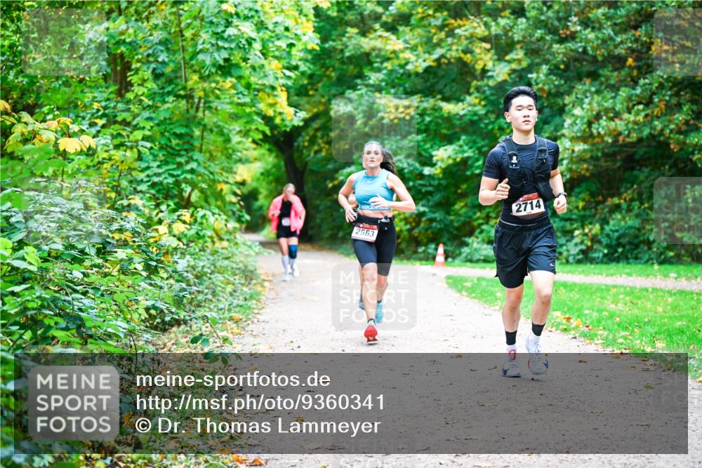 12.10.2025 - Bramfelder Halbmarathon 2025 Dr. Thomas Lammeyer http://msf.ph/oto/9360341 12.10.2025 11:11:42 Laufen 2714, 2563 meine-sportfotos.de