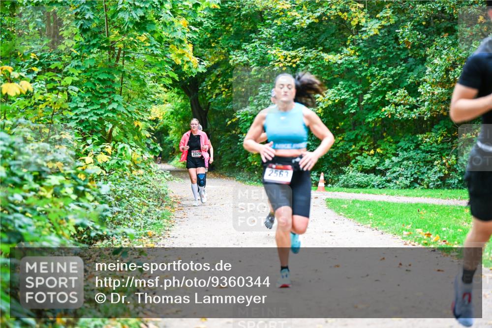 12.10.2025 - Bramfelder Halbmarathon 2025 Dr. Thomas Lammeyer http://msf.ph/oto/9360344 12.10.2025 11:11:43 Laufen 2820, 2563 meine-sportfotos.de