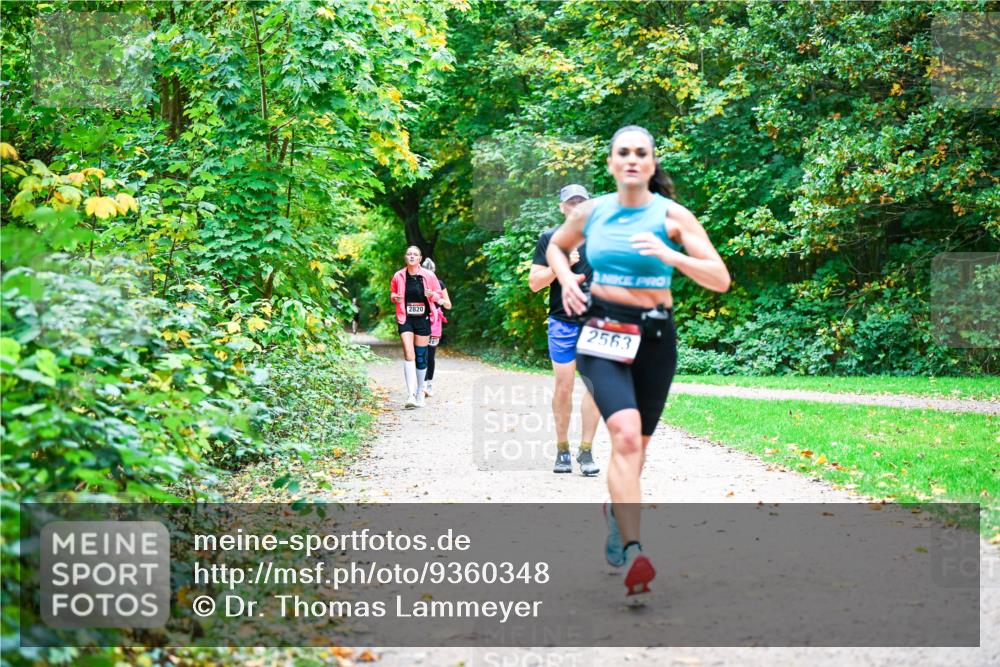 12.10.2025 - Bramfelder Halbmarathon 2025 Dr. Thomas Lammeyer http://msf.ph/oto/9360348 12.10.2025 11:11:44 Laufen 2820, 2563 meine-sportfotos.de