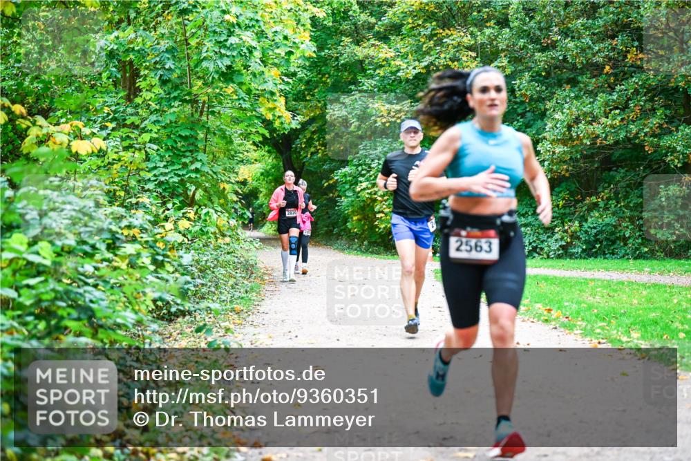 12.10.2025 - Bramfelder Halbmarathon 2025 Dr. Thomas Lammeyer http://msf.ph/oto/9360351 12.10.2025 11:11:44 Laufen 2820, 2563 meine-sportfotos.de