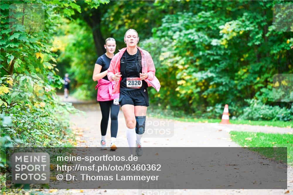 12.10.2025 - Bramfelder Halbmarathon 2025 Dr. Thomas Lammeyer http://msf.ph/oto/9360362 12.10.2025 11:11:47 Laufen 28, 2820 meine-sportfotos.de