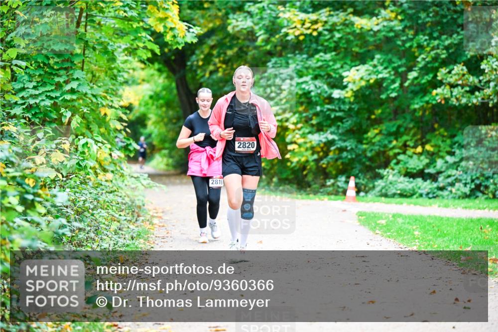 12.10.2025 - Bramfelder Halbmarathon 2025 Dr. Thomas Lammeyer http://msf.ph/oto/9360366 12.10.2025 11:11:47 Laufen 2820, 2819 meine-sportfotos.de