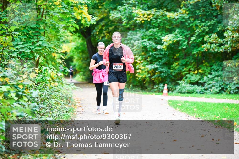12.10.2025 - Bramfelder Halbmarathon 2025 Dr. Thomas Lammeyer http://msf.ph/oto/9360367 12.10.2025 11:11:48 Laufen 281, 2820 meine-sportfotos.de