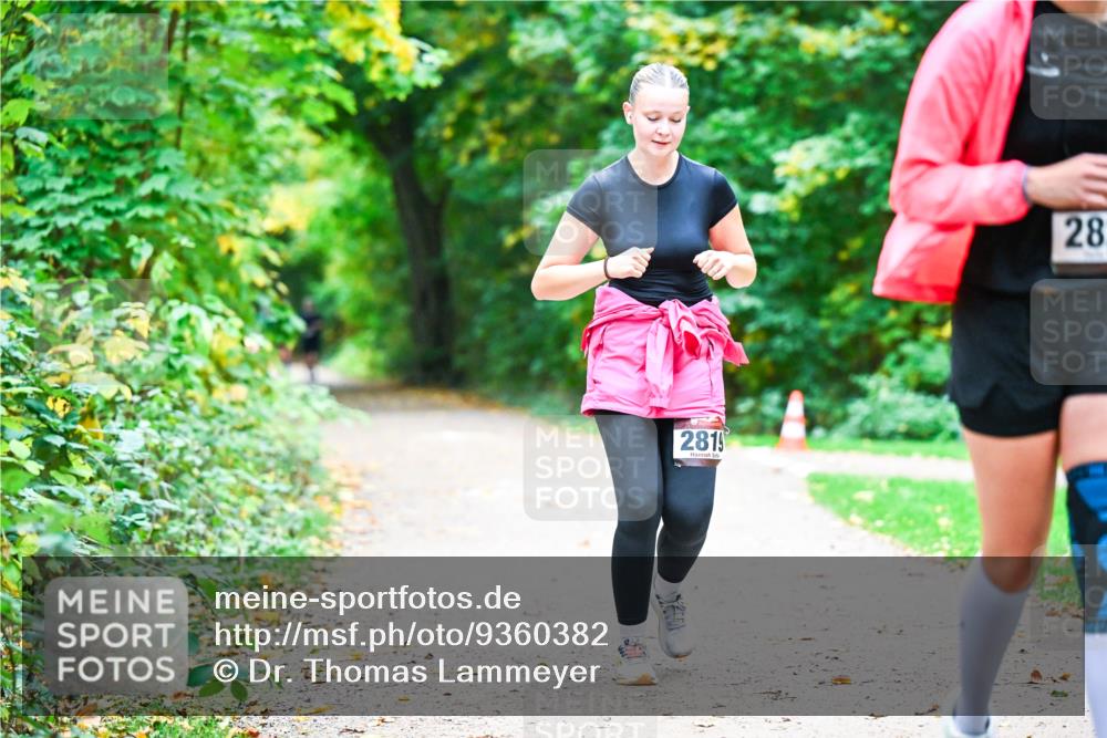 12.10.2025 - Bramfelder Halbmarathon 2025 Dr. Thomas Lammeyer http://msf.ph/oto/9360382 12.10.2025 11:11:51 Laufen 2819, 28 meine-sportfotos.de