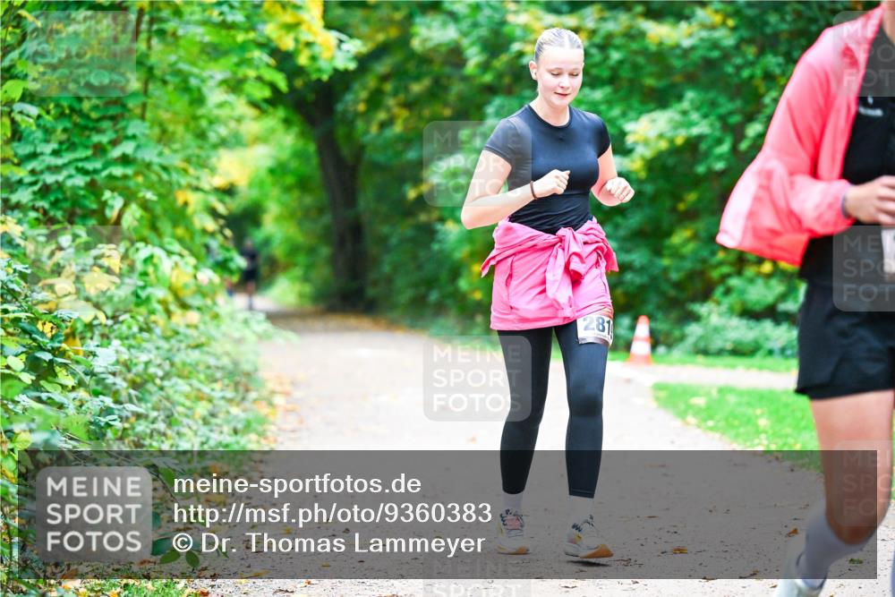12.10.2025 - Bramfelder Halbmarathon 2025 Dr. Thomas Lammeyer http://msf.ph/oto/9360383 12.10.2025 11:11:51 Laufen 281 meine-sportfotos.de