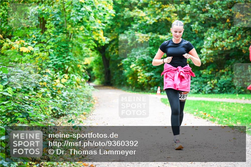 12.10.2025 - Bramfelder Halbmarathon 2025 Dr. Thomas Lammeyer http://msf.ph/oto/9360392 12.10.2025 11:11:52 Laufen 2819 meine-sportfotos.de