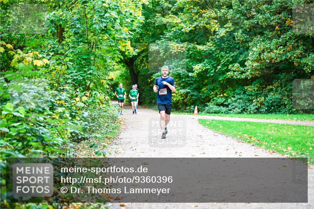 12.10.2025 - Bramfelder Halbmarathon 2025 Dr. Thomas Lammeyer http://msf.ph/oto/9360396 12.10.2025 11:12:12 Laufen 2957 meine-sportfotos.de