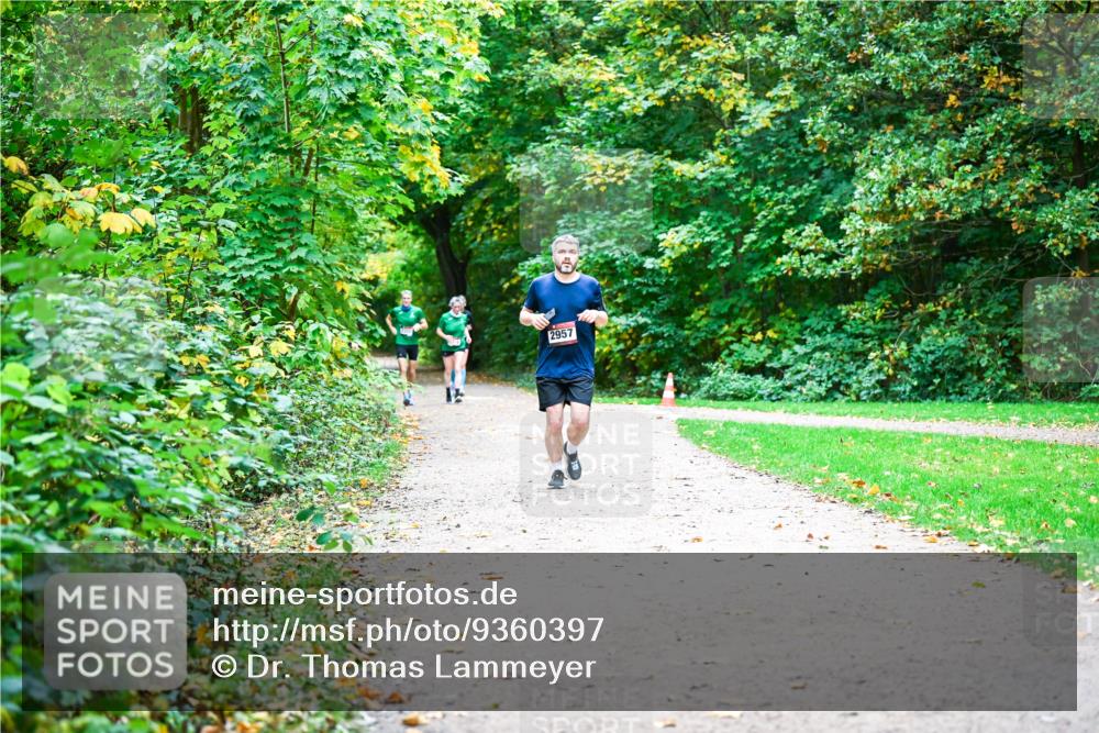12.10.2025 - Bramfelder Halbmarathon 2025 Dr. Thomas Lammeyer http://msf.ph/oto/9360397 12.10.2025 11:12:12 Laufen 2957 meine-sportfotos.de