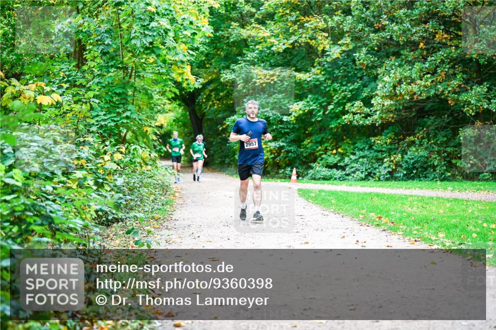 12.10.2025 - Bramfelder Halbmarathon 2025 Dr. Thomas Lammeyer http://msf.ph/oto/9360398 12.10.2025 11:12:12 Laufen 2957 meine-sportfotos.de