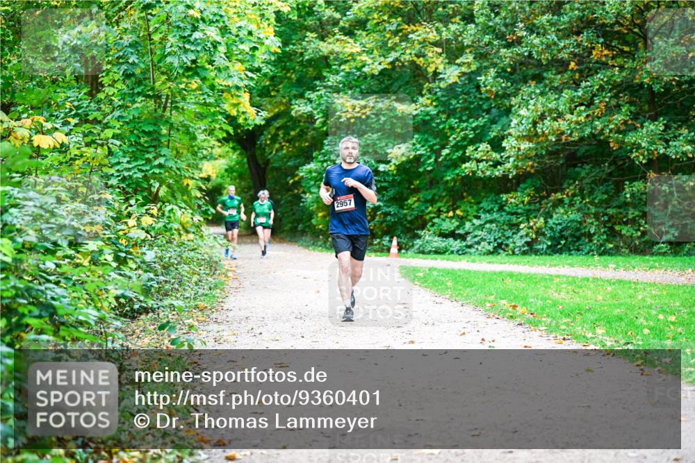 12.10.2025 - Bramfelder Halbmarathon 2025 Dr. Thomas Lammeyer http://msf.ph/oto/9360401 12.10.2025 11:12:13 Laufen 2957 meine-sportfotos.de