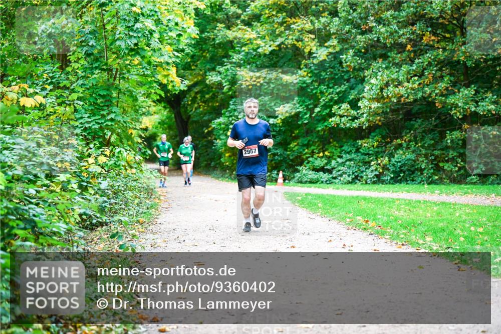 12.10.2025 - Bramfelder Halbmarathon 2025 Dr. Thomas Lammeyer http://msf.ph/oto/9360402 12.10.2025 11:12:13 Laufen 2957 meine-sportfotos.de