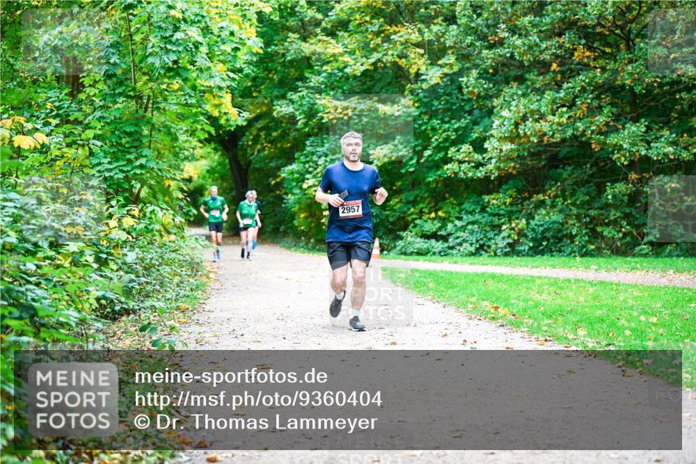 12.10.2025 - Bramfelder Halbmarathon 2025 Dr. Thomas Lammeyer http://msf.ph/oto/9360404 12.10.2025 11:12:13 Laufen 2957 meine-sportfotos.de