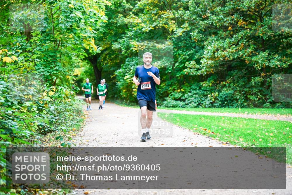 12.10.2025 - Bramfelder Halbmarathon 2025 Dr. Thomas Lammeyer http://msf.ph/oto/9360405 12.10.2025 11:12:13 Laufen 2957 meine-sportfotos.de