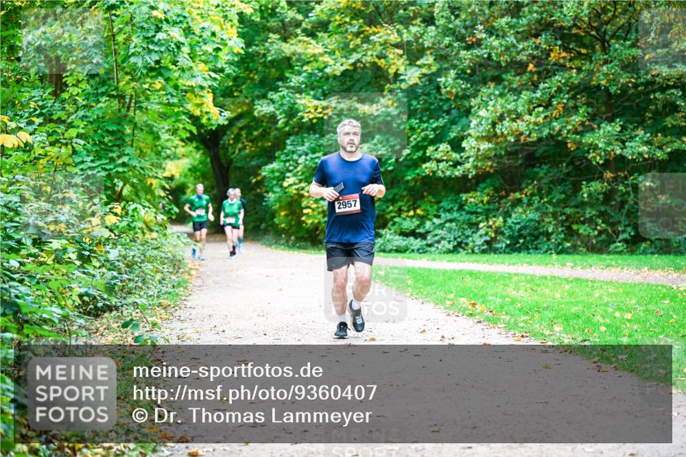 12.10.2025 - Bramfelder Halbmarathon 2025 Dr. Thomas Lammeyer http://msf.ph/oto/9360407 12.10.2025 11:12:13 Laufen 2957 meine-sportfotos.de