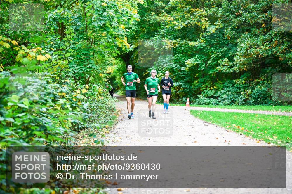 12.10.2025 - Bramfelder Halbmarathon 2025 Dr. Thomas Lammeyer http://msf.ph/oto/9360430 12.10.2025 11:12:19 Laufen 2355, 2809, 2318 meine-sportfotos.de