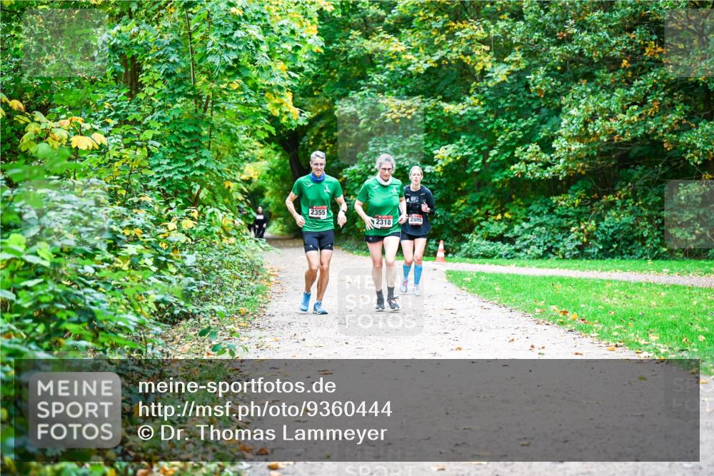 12.10.2025 - Bramfelder Halbmarathon 2025 Dr. Thomas Lammeyer http://msf.ph/oto/9360444 12.10.2025 11:12:21 Laufen 2355, 2318, 2809 meine-sportfotos.de