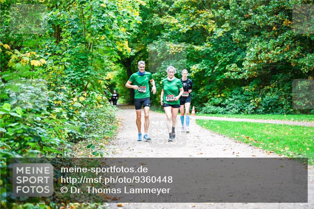 12.10.2025 - Bramfelder Halbmarathon 2025 Dr. Thomas Lammeyer http://msf.ph/oto/9360448 12.10.2025 11:12:22 Laufen 2355, 2318, 2809 meine-sportfotos.de
