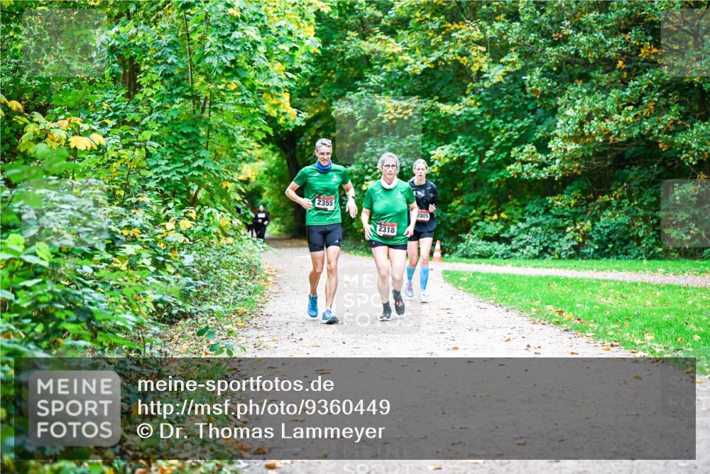 12.10.2025 - Bramfelder Halbmarathon 2025 Dr. Thomas Lammeyer http://msf.ph/oto/9360449 12.10.2025 11:12:22 Laufen 2355, 2318, 2809 meine-sportfotos.de