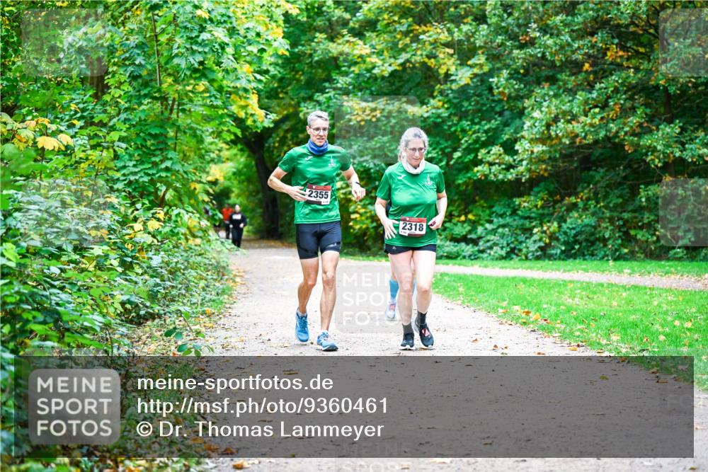 12.10.2025 - Bramfelder Halbmarathon 2025 Dr. Thomas Lammeyer http://msf.ph/oto/9360461 12.10.2025 11:12:24 Laufen 2355, 2318 meine-sportfotos.de