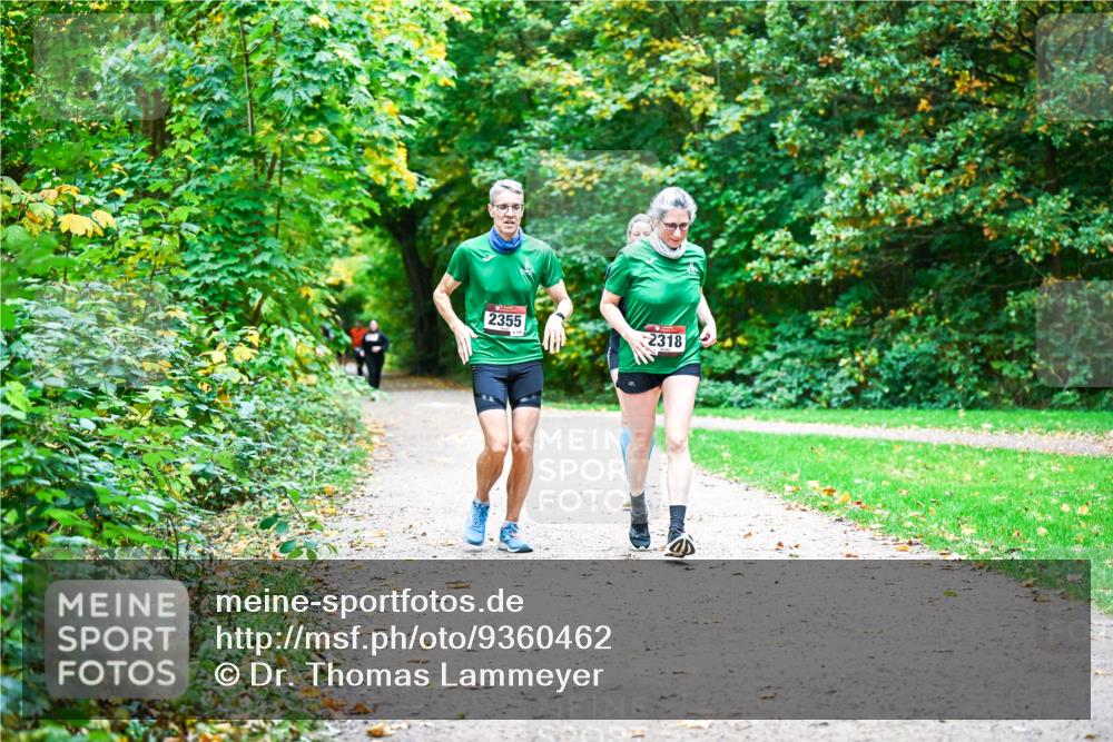 12.10.2025 - Bramfelder Halbmarathon 2025 Dr. Thomas Lammeyer http://msf.ph/oto/9360462 12.10.2025 11:12:24 Laufen 2355, 2318 meine-sportfotos.de