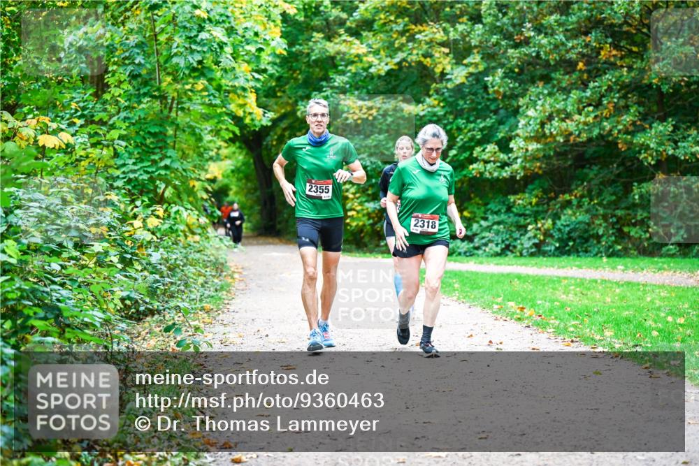 12.10.2025 - Bramfelder Halbmarathon 2025 Dr. Thomas Lammeyer http://msf.ph/oto/9360463 12.10.2025 11:12:24 Laufen 2355, 2318 meine-sportfotos.de