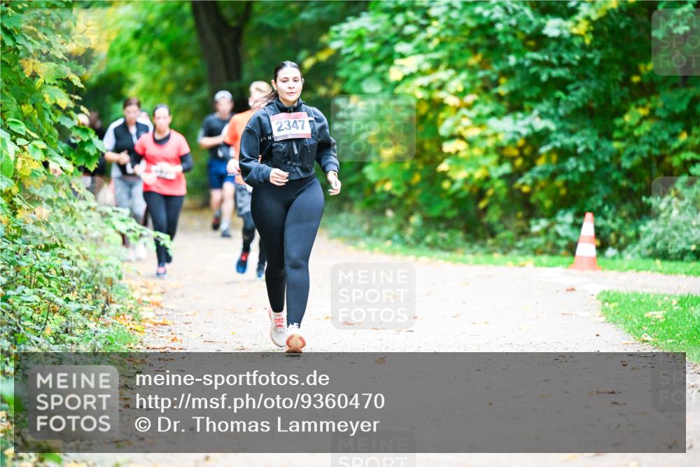 12.10.2025 - Bramfelder Halbmarathon 2025 Dr. Thomas Lammeyer http://msf.ph/oto/9360470 12.10.2025 11:12:34 Laufen 2347 meine-sportfotos.de