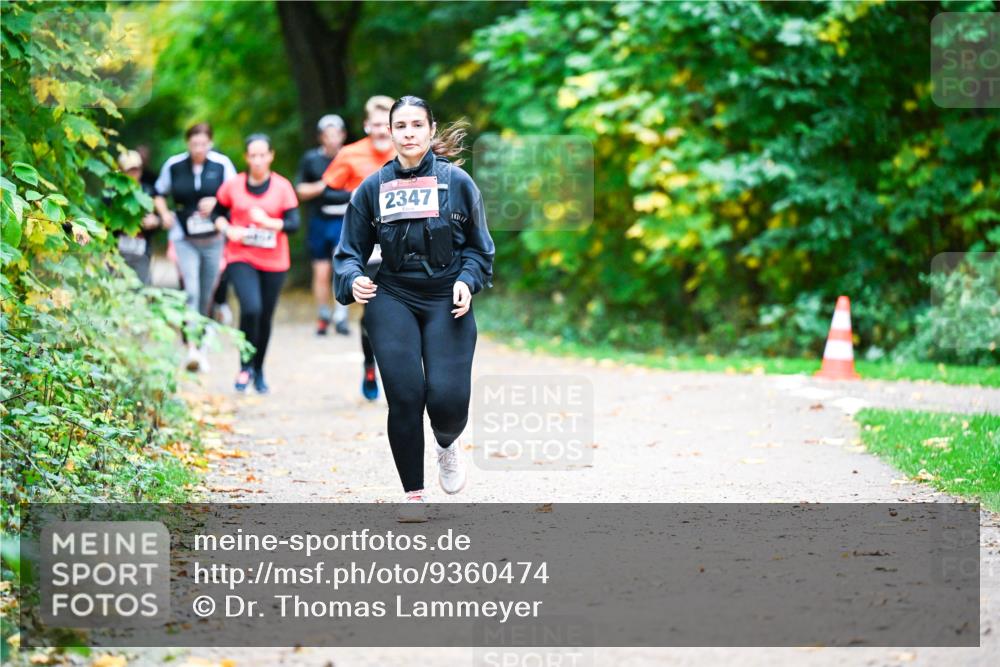 12.10.2025 - Bramfelder Halbmarathon 2025 Dr. Thomas Lammeyer http://msf.ph/oto/9360474 12.10.2025 11:12:34 Laufen 2347 meine-sportfotos.de