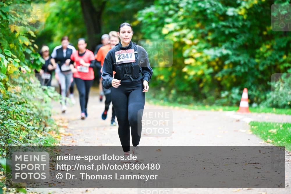12.10.2025 - Bramfelder Halbmarathon 2025 Dr. Thomas Lammeyer http://msf.ph/oto/9360480 12.10.2025 11:12:35 Laufen 2347 meine-sportfotos.de
