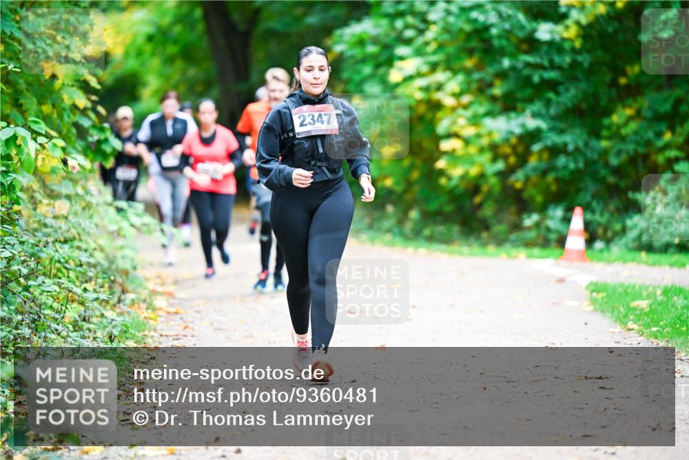 12.10.2025 - Bramfelder Halbmarathon 2025 Dr. Thomas Lammeyer http://msf.ph/oto/9360481 12.10.2025 11:12:35 Laufen 2347 meine-sportfotos.de