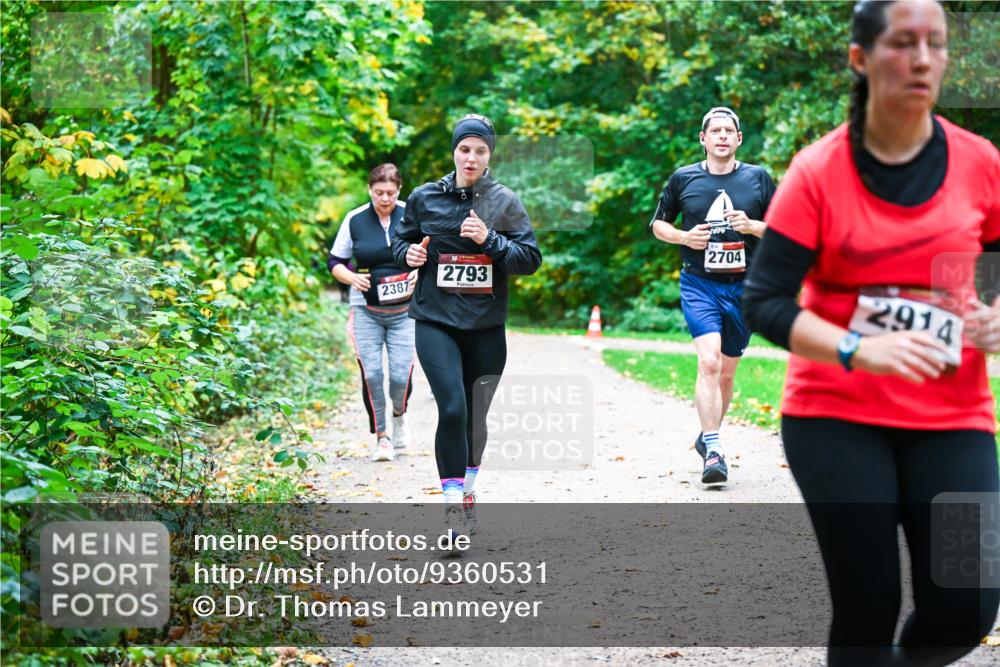 12.10.2025 - Bramfelder Halbmarathon 2025 Dr. Thomas Lammeyer http://msf.ph/oto/9360531 12.10.2025 11:12:46 Laufen 2387, 2793, 2014, 2704, 2914 meine-sportfotos.de