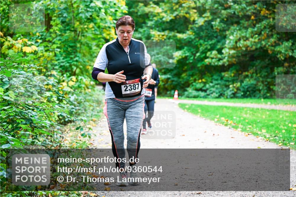 12.10.2025 - Bramfelder Halbmarathon 2025 Dr. Thomas Lammeyer http://msf.ph/oto/9360544 12.10.2025 11:12:48 Laufen 2387, 836 meine-sportfotos.de