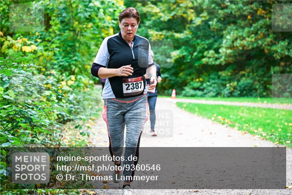 12.10.2025 - Bramfelder Halbmarathon 2025 Dr. Thomas Lammeyer http://msf.ph/oto/9360546 12.10.2025 11:12:49 Laufen 2387 meine-sportfotos.de