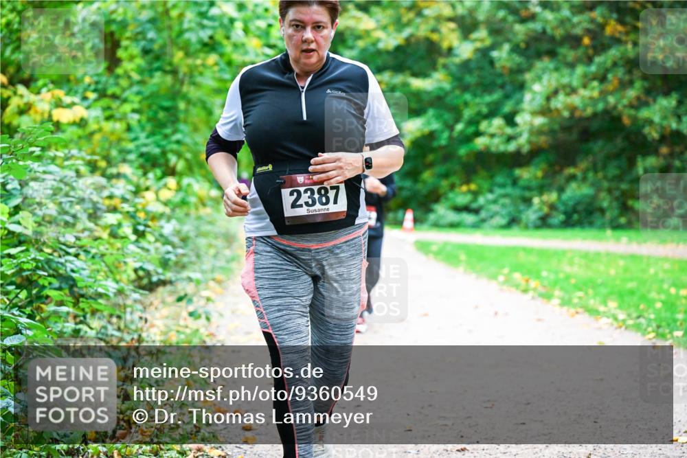 12.10.2025 - Bramfelder Halbmarathon 2025 Dr. Thomas Lammeyer http://msf.ph/oto/9360549 12.10.2025 11:12:49 Laufen 34, 2387 meine-sportfotos.de